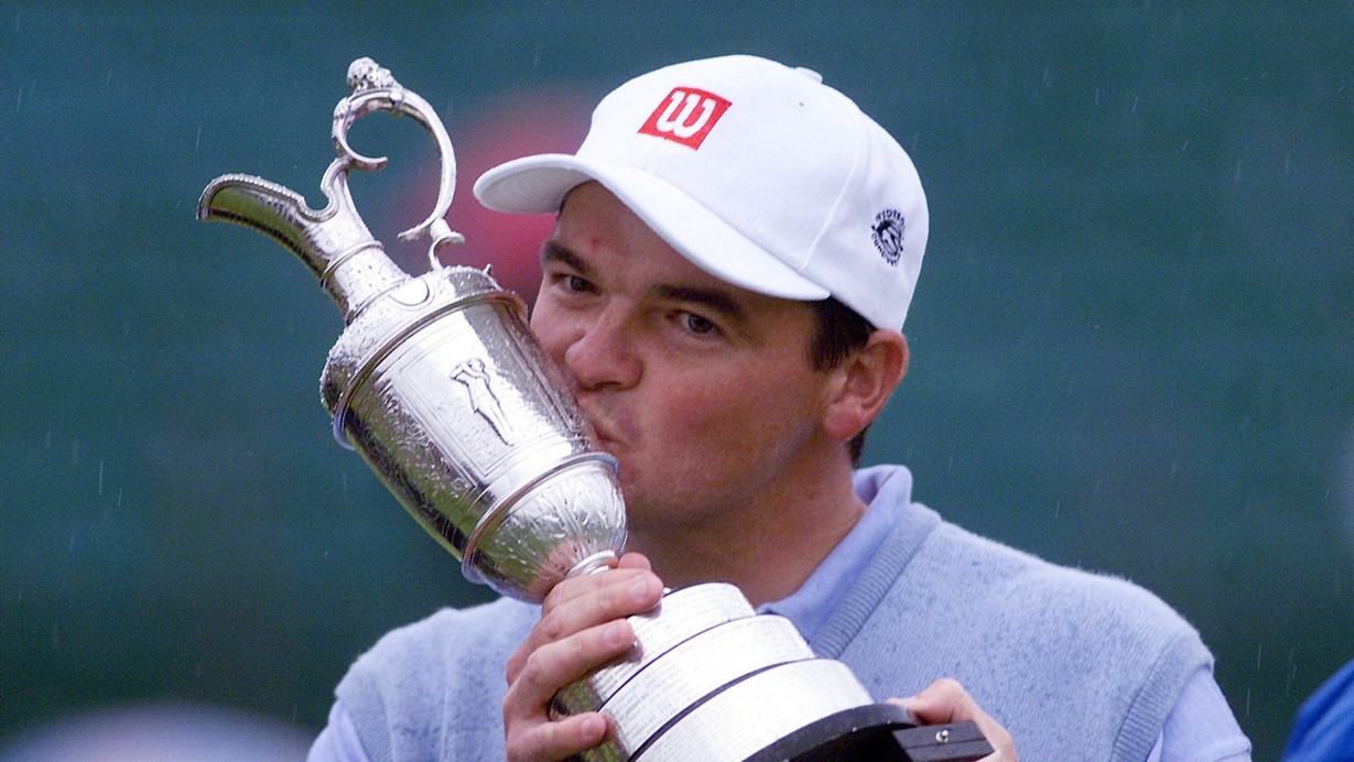 Paul Lawrie holding the Claret Jug